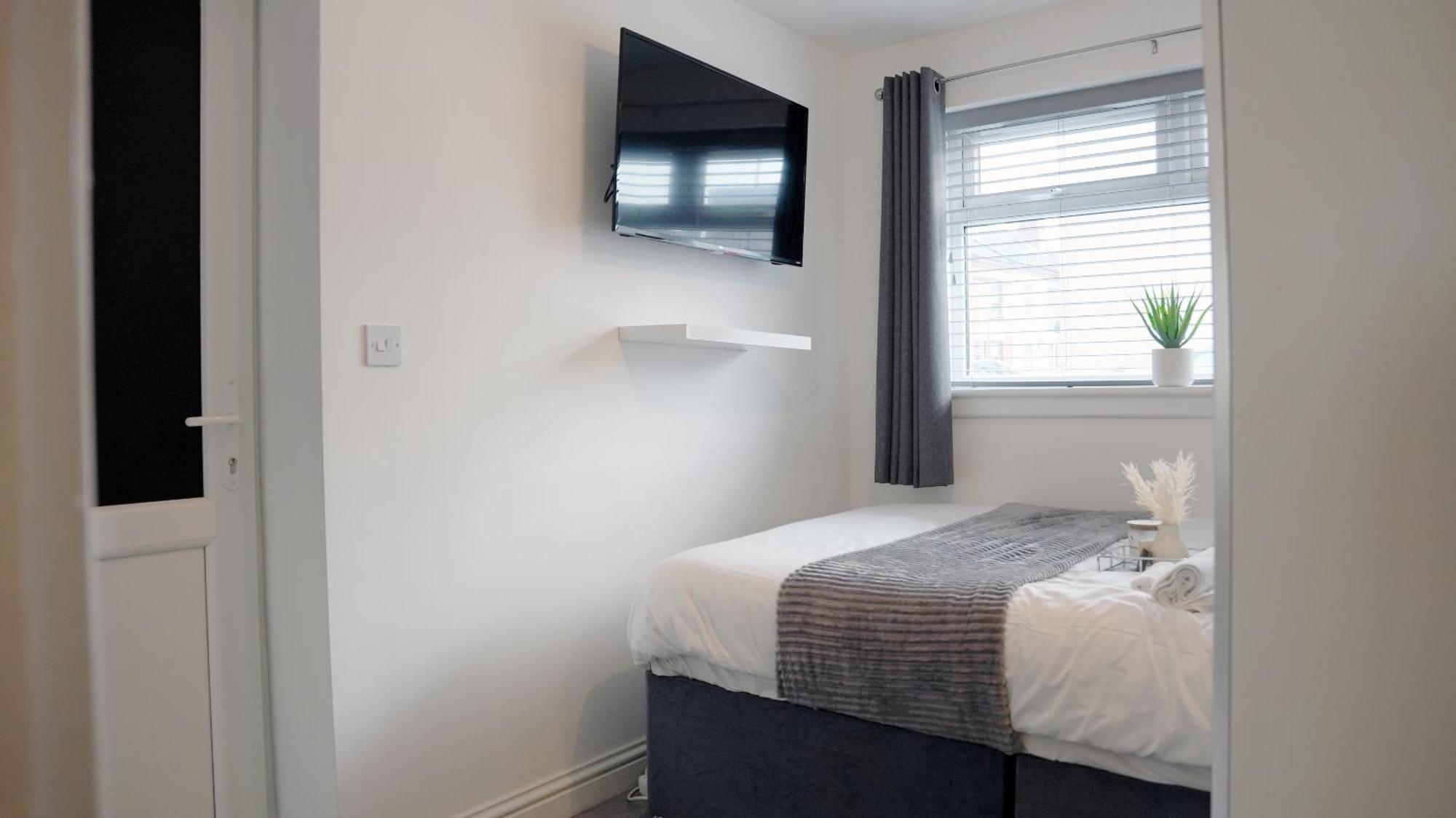 City Centre House, Parking With Ev, Free Wifi, Netflix Coventry Exterior foto